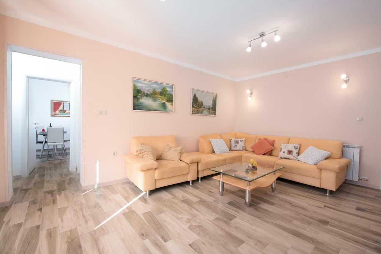 Apartman Vita Apartment *
